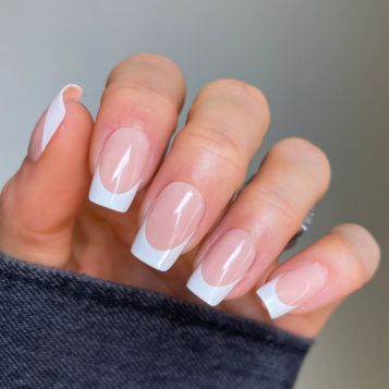 Acrylic Nails (French)